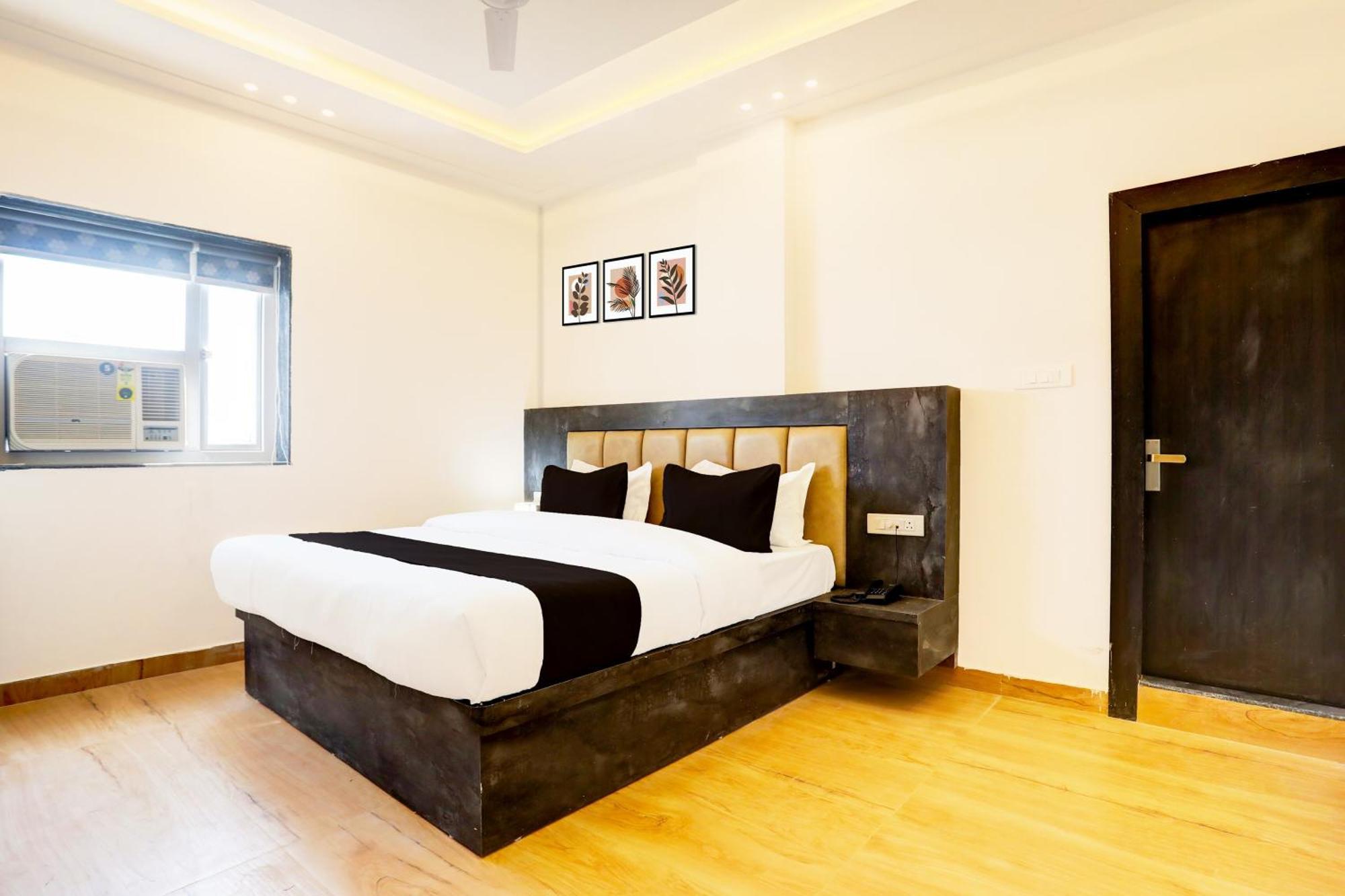 Super Townhouse Balua Road Pahadiya Hotel Варанаси Екстериор снимка